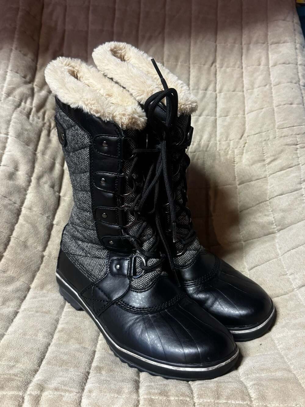JBU Lorina Winter Boots Black Herringbone Faux Fur Lined Weather Ready